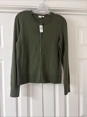 NWT! GAP Button-Front Cotton Knit Cardigan. Depths Green Color. Sz M Never worn!